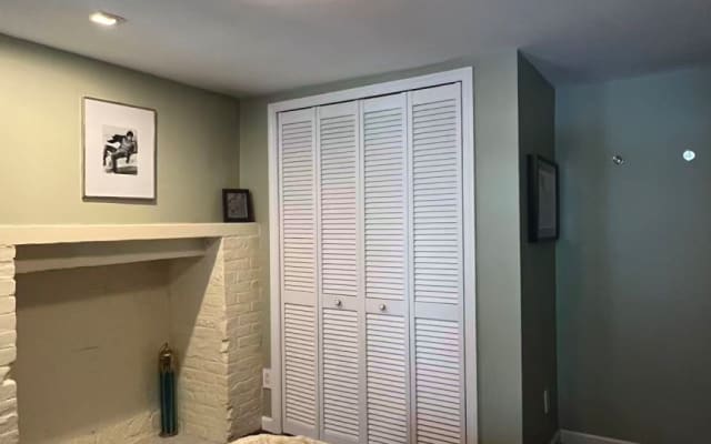 Garden Floor Room - Trendy & Convenient Brooklyn Townhouse