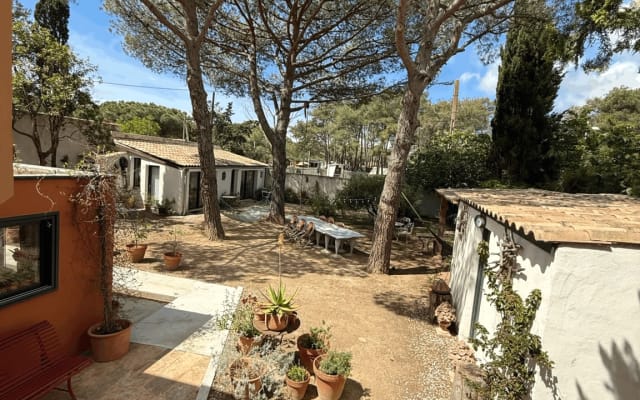 Mediterraner Garten/2 Klimatisierte Studios+Küche Wohnzimmer 100m Strand...