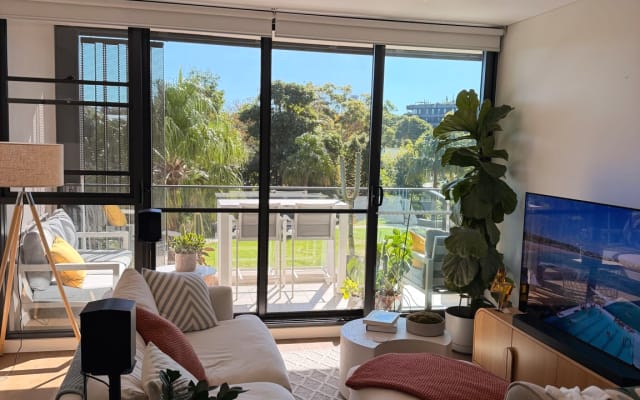 Chambre privée dans un appartement moderne et lumineux à deux lits...
