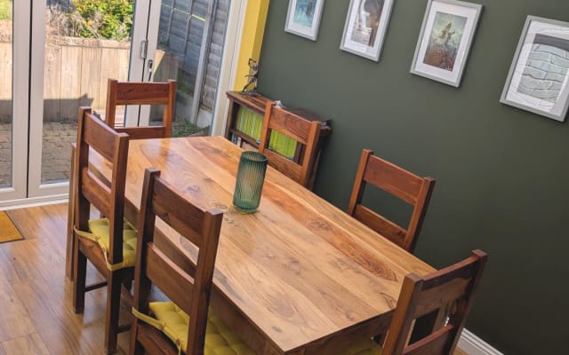 Casa condivisa tranquilla e comoda per Birmingham e Lichfield