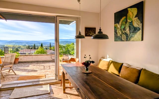 Le séjour dans un village de Provence, dans toute sa splendeur
