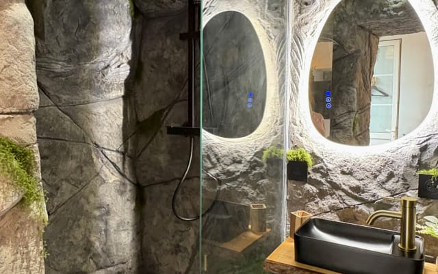 Studio Jungle Grotte Bohème au cœur de Nîmes •Cour privée
