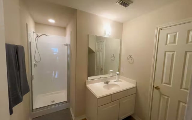Cozy Private Room in Friendly Home with Shared Bath