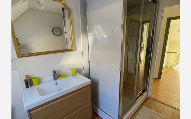 2° piano privato in una pensione di 190 m2 a 600 m dalla spiaggia