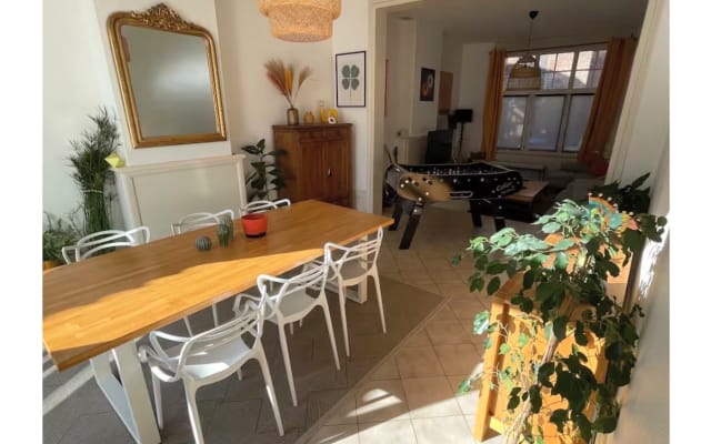 2° piano privato in una pensione di 190 m2 a 600 m dalla spiaggia