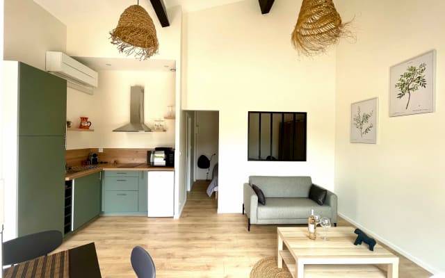 Casa de campo tranquila e elegante situada entre dois mares