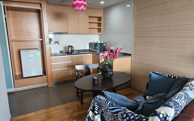 Apartamento estúdio perto da vida nocturna gay de Silom