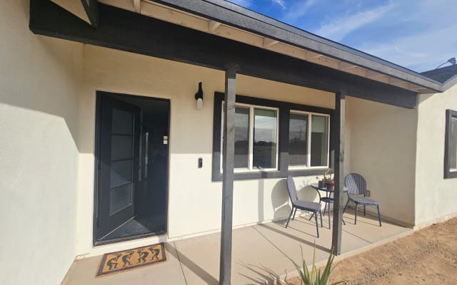 Comfortable stay near Casa Grande, Phoenix & Tucson