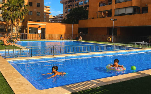 BEACH a 2 minutos+ Pool + A/C + parking + terraza - Foto 13