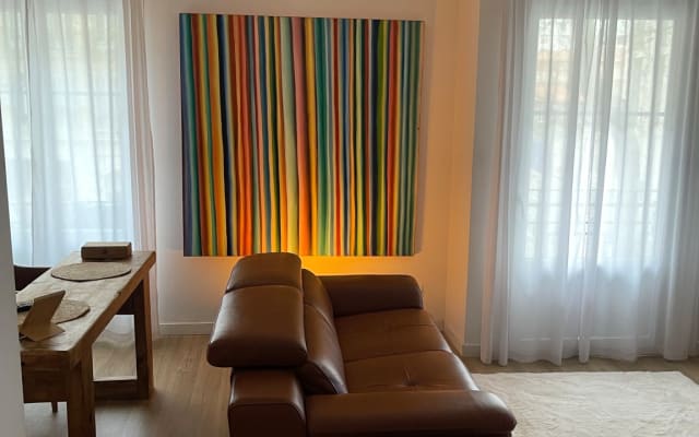LE CITADIN. Habitación en piso zen en el centro de la ciudad.