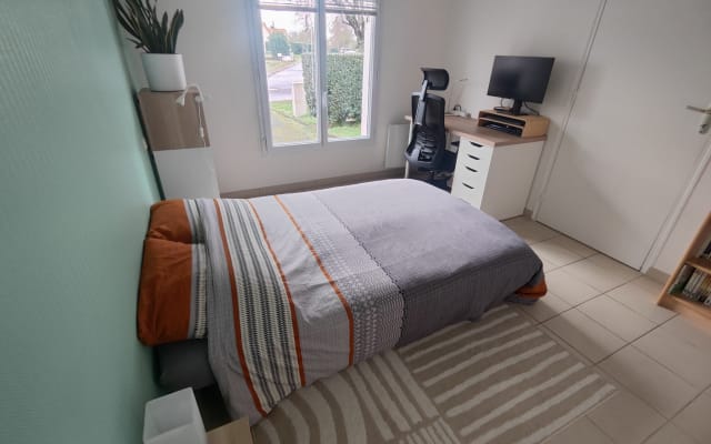 Chambre calme au coeur du bourg