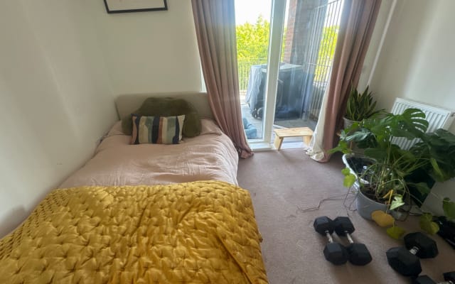 Chambre double avec salle de bain près de Gatwick et Londres