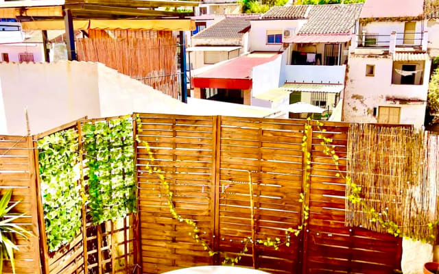 Castle Hill House:Nature,history and relax with Jacuzzi Castle View