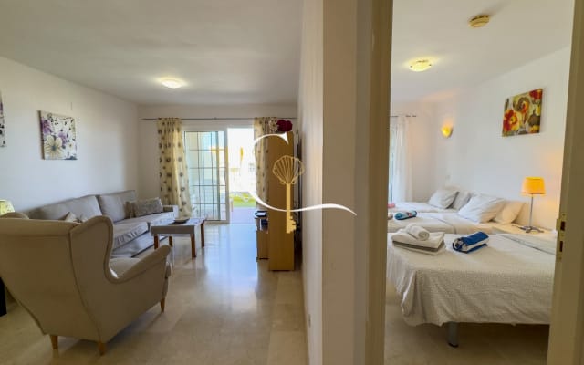 Apartamento numa aldeia tranquila, perto de centros turísticos