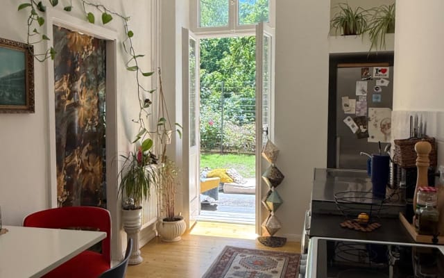 Apartamento acolhedor com terraço e jardim privado