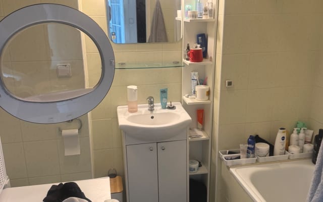 Acogedor apartamento con aire acondicionado y gimnasio, ¡a 20 minutos...