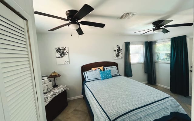 Private Spacious Apt Prime Spot in Wilton Manors close to beach