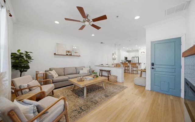 Urban Retreat Walk to Stadiums & Uptown + Parkplatz
