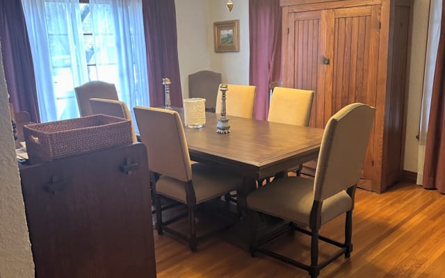 Jons Inserat auf misterb&b - Speisesaal