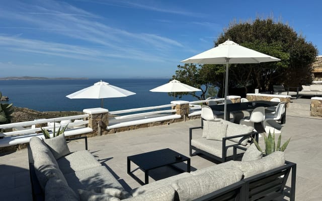 5 bedroom villa on Mykonos with private pool