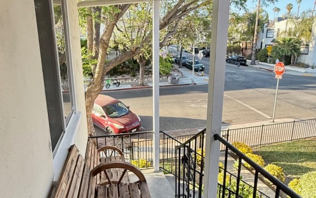 Privatzimmer in bester Lage in West Hollywood verfügbar. - Foto 13