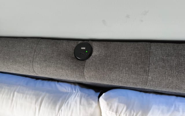 Gareth's listing on misterb&b - Bed with USB port