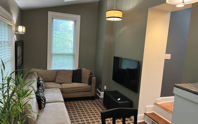 David's listing on misterb&b - Den off of kitchen