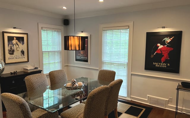 David's listing on misterb&b - Dining room