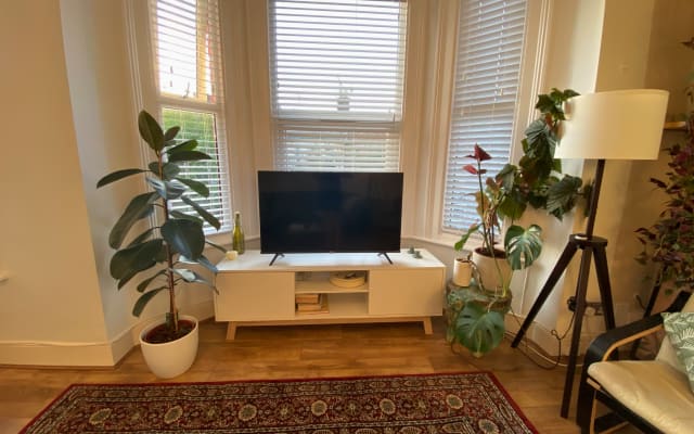 Helles gemütliches Zimmer in Nord-London, nur 20 Minuten zum Zentrum - Foto 5