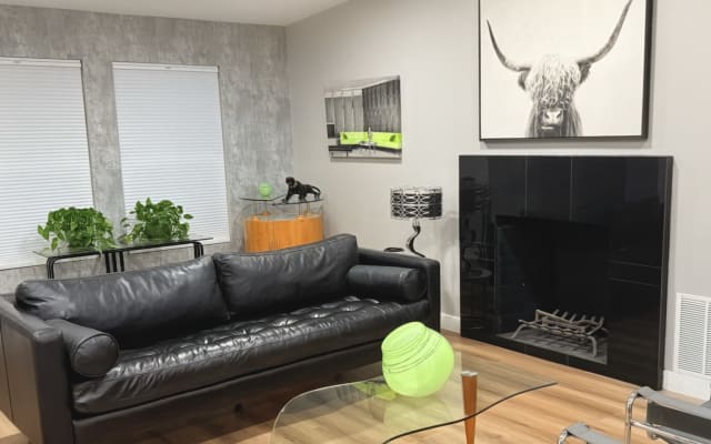 Moderne private Oase aus der Mitte des Jahrhunderts in der Nähe von Palm Springs - Foto 7