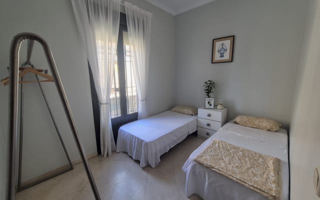Fantastique chambre double dans un appartement partagé, dans le centre de Séville.    - Photo 7