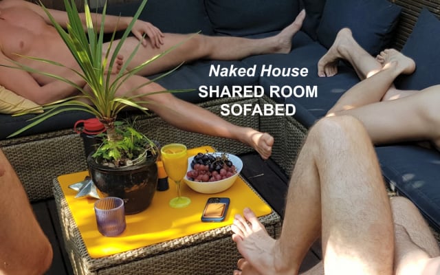 Naked House London - Quarto partilhado no sótão - Banheira de hidromassagem