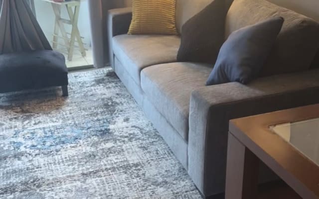 Camera privata con bagno e letto matrimoniale a Santiago Centro.