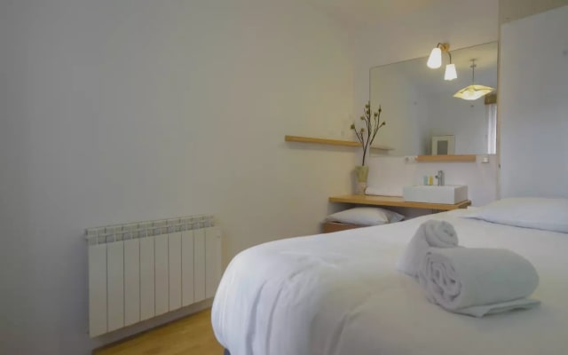 Designer-Loft mit Seele - Holz, Licht und im Zentrum von Madrid
