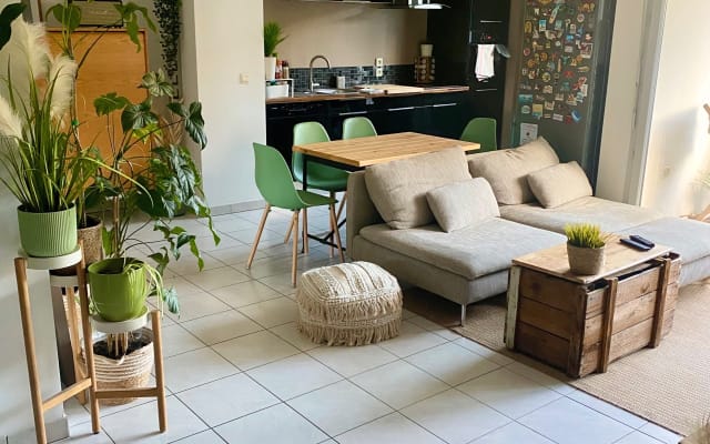 Cosy room Lyon | Tram direct Part Dieu