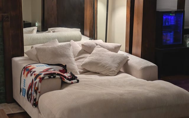 Private Room in Cozy Home | Quick Drive Downtown