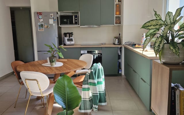 Forest view apartment, Aiguelongue district