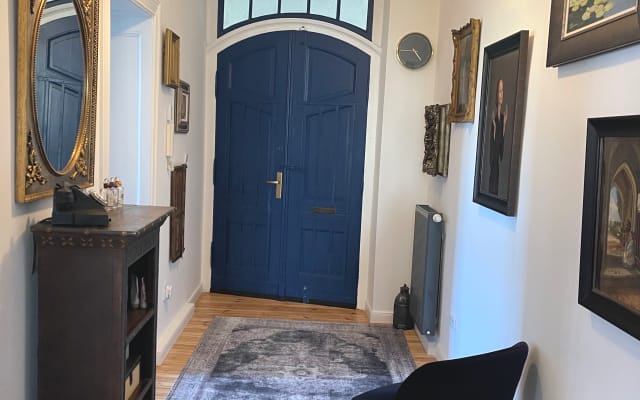Contemporary & central right in the heart of LGBTQ+ - Schöneberg