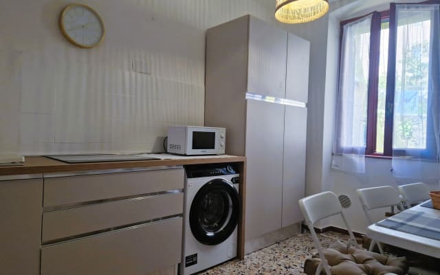 piccolo trilocale confortevole a due passi dal mare e da Genova
