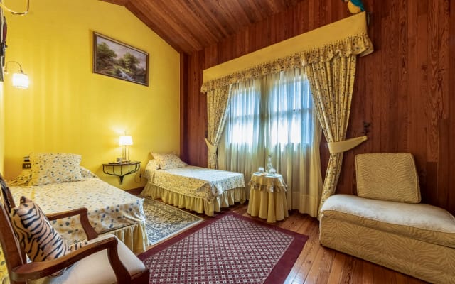 Gelbes Zimmer im Basquepalace. Privatsphäre, Diskretion und Ruhe