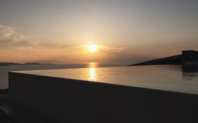 Villa privée avec piscine surplombant le coucher de soleil et la mer - Photo 5
