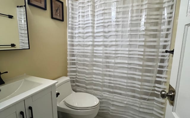 Cozy and clean room in convenient Long Beach