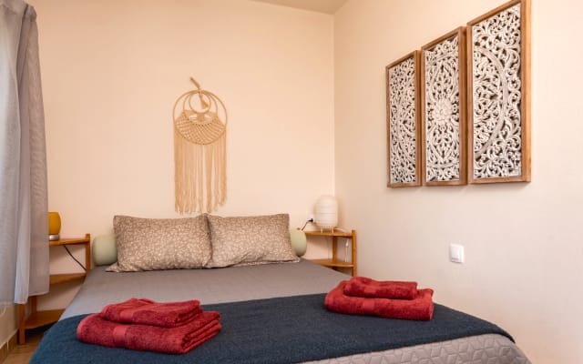 AVRA cozy sea front studio Oia/Baxedes - Picture 14