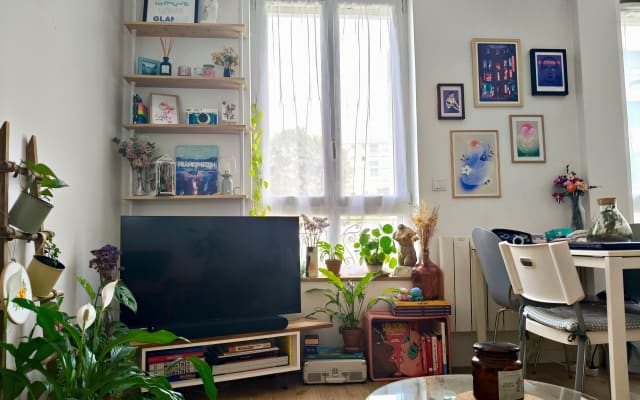 Cosy apartment just outside Paris.