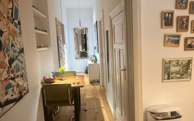 Wunderschöne Altbauwohnung mit Balkon direkt am Mauerpark