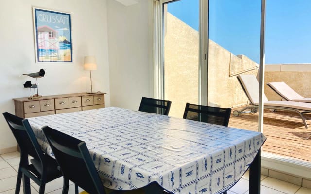 Terraço com vista para o mar, sem vizinhos em frente, no último andar
