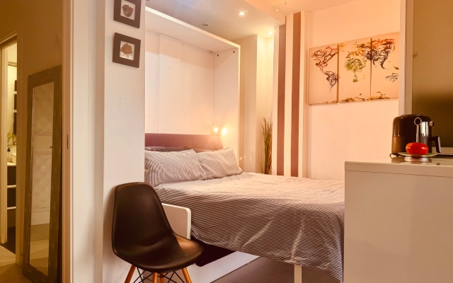 Studio ensoleillé en bord de mer dans le centre de Torremolinos