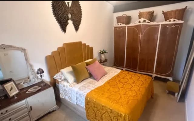 quarto numa fantástica moradia unifamiliar de estilo industrial...