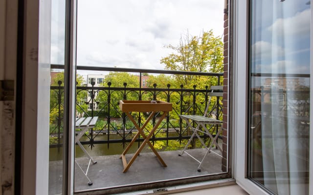 Acogedor y soleado apartamento con vistas al canal en el centro de...