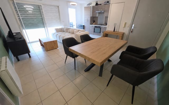 Room for rent in a quiet residential area.